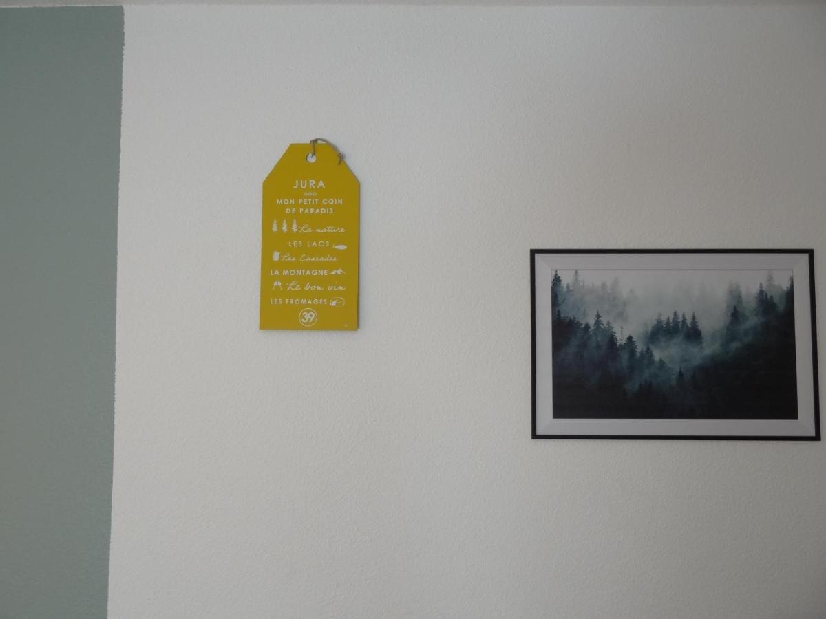 Appartement Au Coeur Du Village Avec Parking Prive Mijoux Exteriör bild