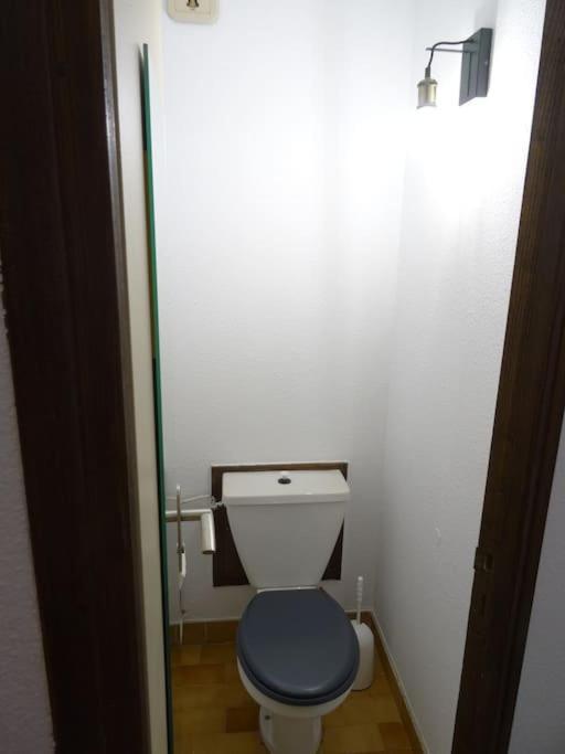 Appartement Au Coeur Du Village Avec Parking Prive Mijoux Exteriör bild